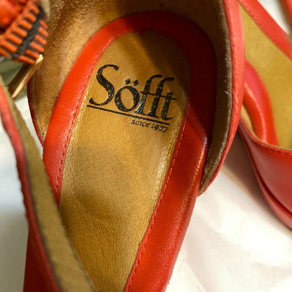 Sofft Red Peony Flower Leather Platform Wedge Sandals - Size 9 - Picture 4 of 11